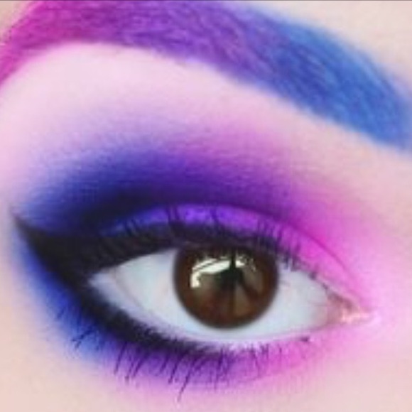 Meet your Posher, Tay - Picture 1 of 1